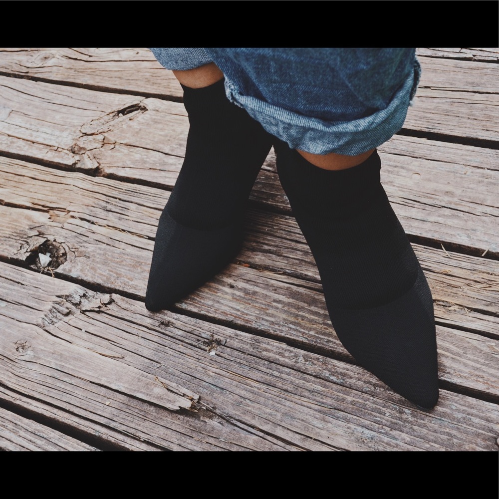 Black Heels - Picture 5 of 6
